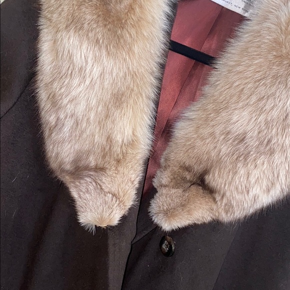 Fisher pea coat with real fur collar - Picture 3 of 16